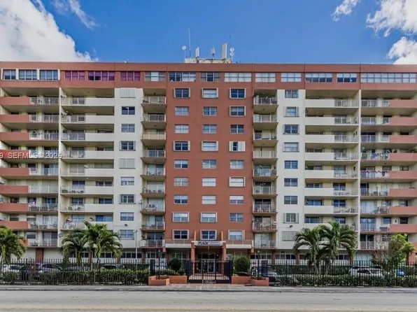 4675 W 18th Ct APT 904, Hialeah, FL 33012