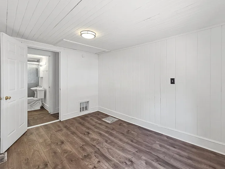 1547 Joyner Ave SE — Photo 14