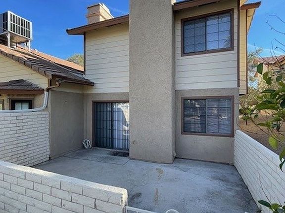 5th image of 3283 Dawnflower St #3