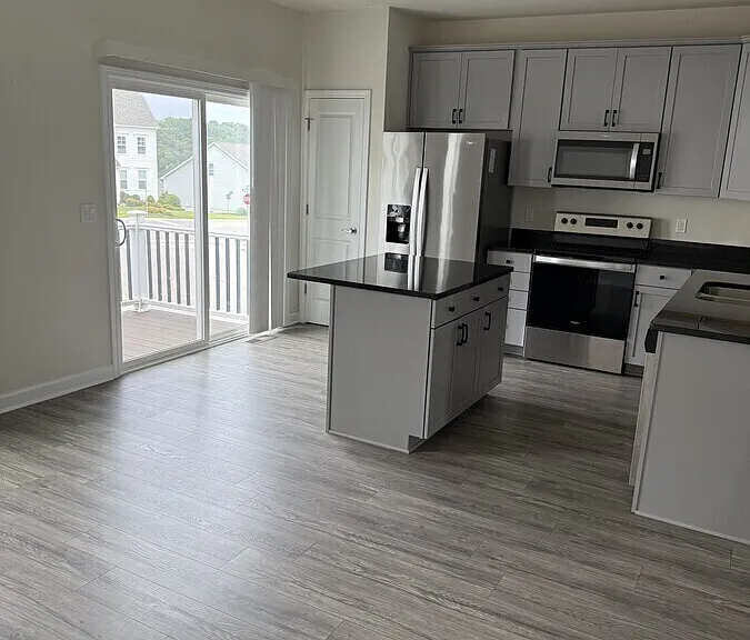 515 John Adams Dr — Photo 27