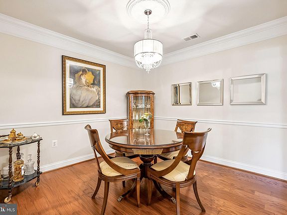 5th image of 2903 Saintsbury Plz APT 306