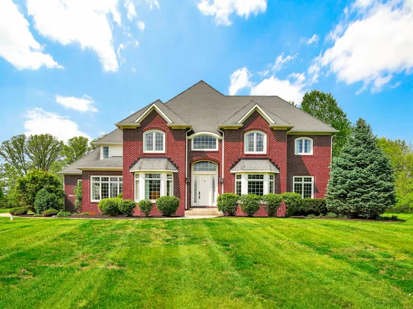 10158 Sanctuary Dr, Brownsburg, IN 46112