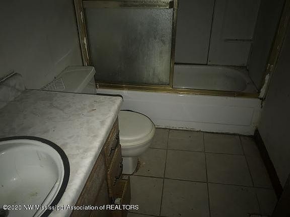 3rd image of 674 Rosaland Dr