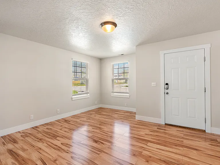 1701 S Robert St — Photo 6