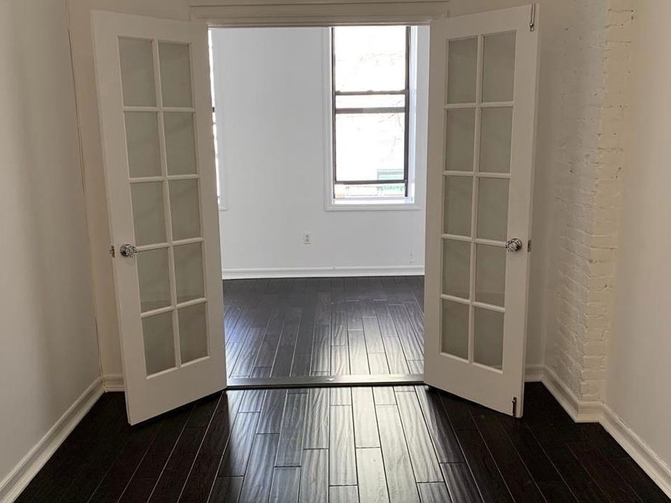 1st image of 324 W 47th St APT 2C