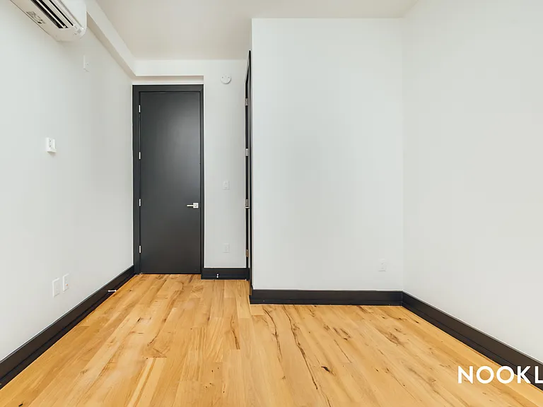 1270 New York Ave #5C — Photo 5