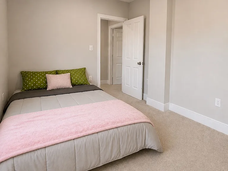 909 Corbett St — Photo 26