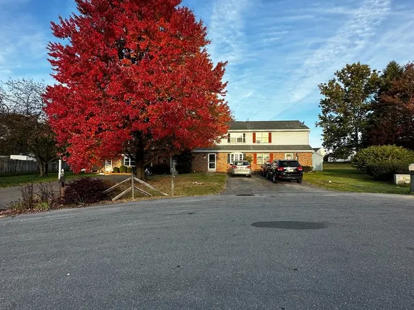 14 Lakeview Pl, Lititz, PA 17543