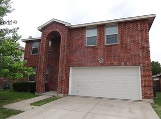 5405 Blue Quartz Rd, Fort Worth, TX 76179