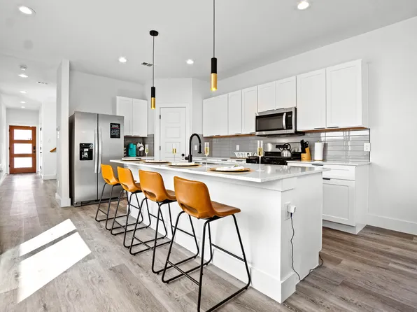 2622 Birmingham Ave, Dallas, TX 75215