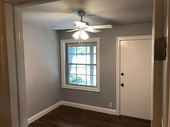 5th image of 1910 Greenhaven Dr