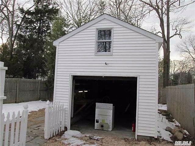 2nd image of 44 Satinwood Rd