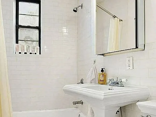 Rented by Voro New York | media 21