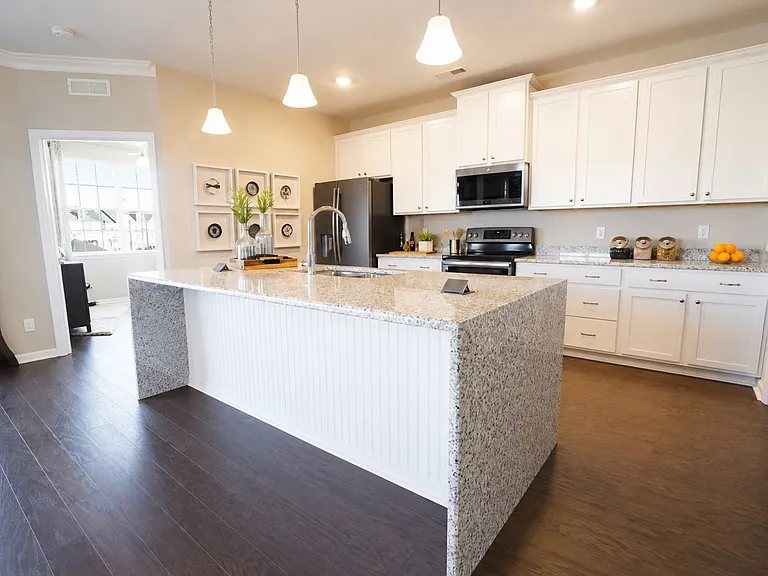 1802 Promenade Ln — Photo 9