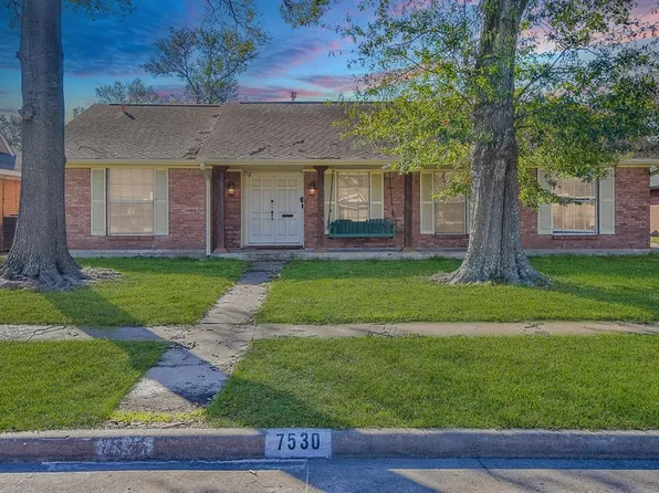 7530 Glenheath Street, Houston, TX 77061