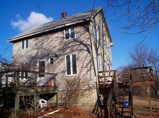 65 3rd St, Prudence Island, RI 02872