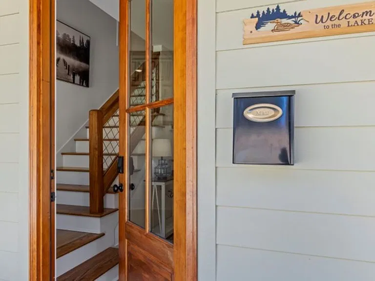3284 Bay Pine Rd — Photo 1