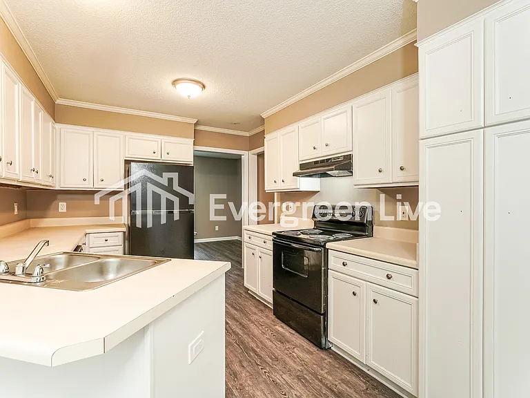4237 Waylon Dr — Photo 6