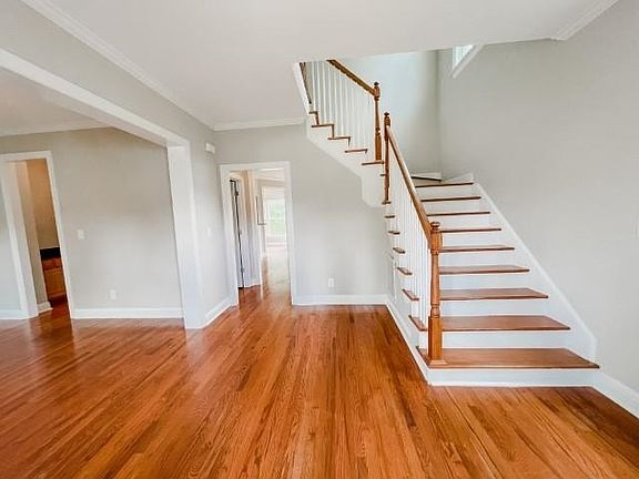 4th image of 180 Piedmont Lake Dr #94