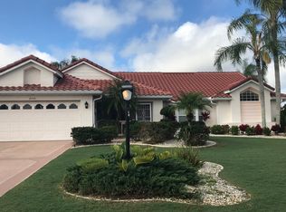 2135 New Bedford Dr, Sun City Center, FL 33573