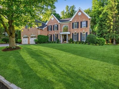 23 Eagle Court, White Plains, NY, 10605