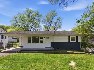 2210 W Gilbert Ln, Knoxville, TN 37920