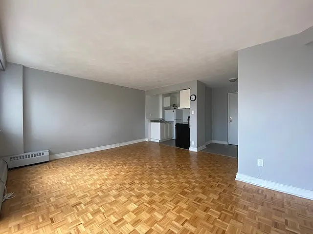 290 Nelson St — Photo 8