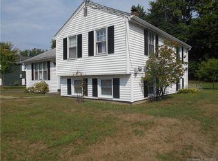 24 Linsal St, Windsor Locks, CT 06096