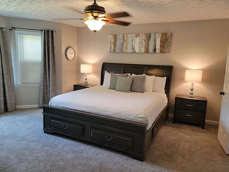 1356 Velvet Creek Gln SW — Photo 32