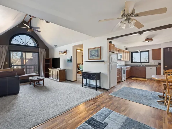 N58W23861 Hastings COURT #602, Sussex, WI 53089