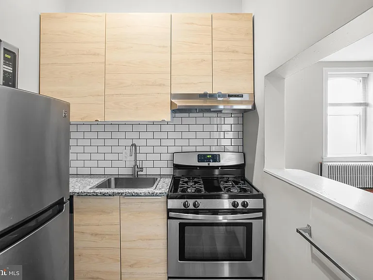 1602 Park Ave #3F — Photo 9