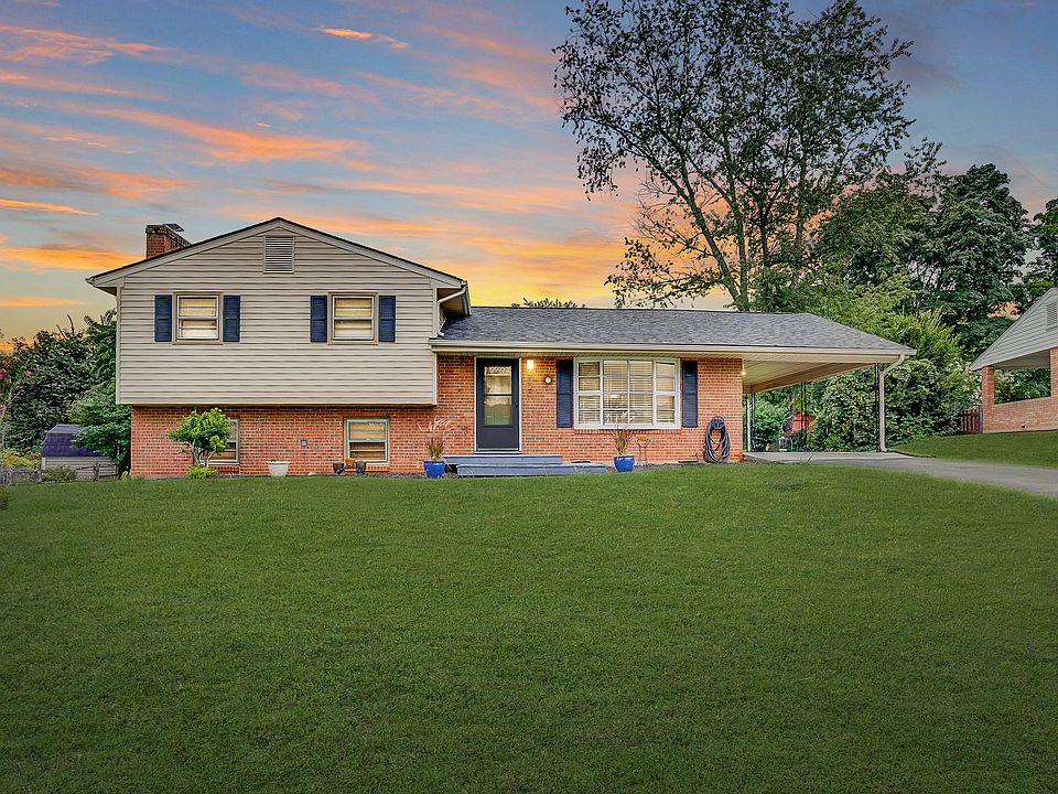 1st image of 4370 Fontaine Cir