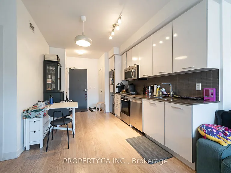 105 George St #303 — Photo 14