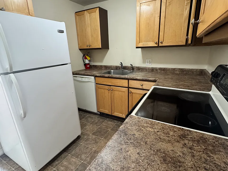 1627 Braley Rd #107