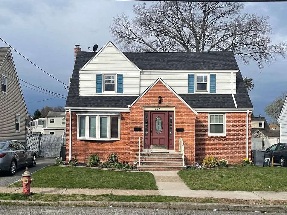 1st image of 2-26 31st St #2X