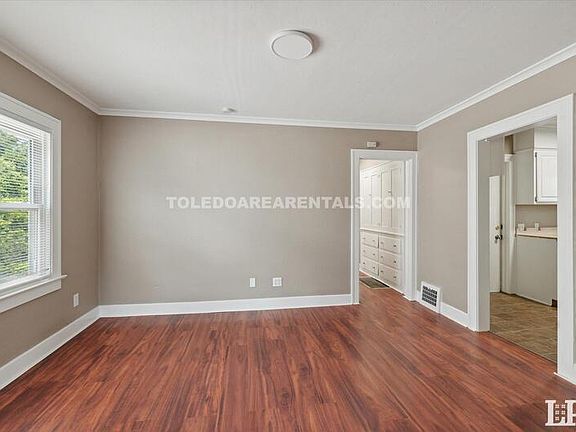 5th image of 2030 Wyndhurst Rd