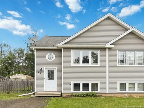 35 Salem Ct, Moncton, NB E1G 0G5