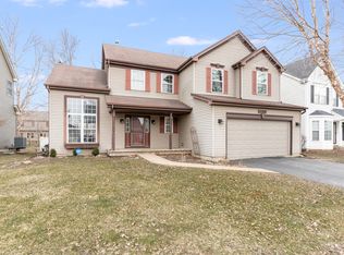 1S059 E Burnham Ln, Geneva, IL 60134