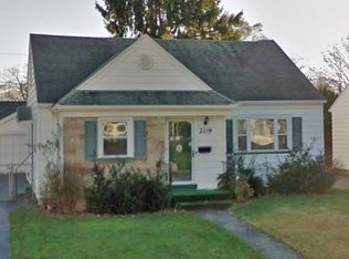 209 Brockley Rd, Rochester, NY 14609