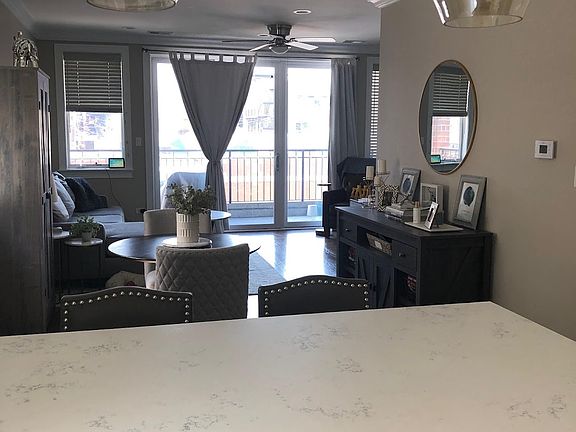 3rd image of 3315 N Sheffield Ave #2