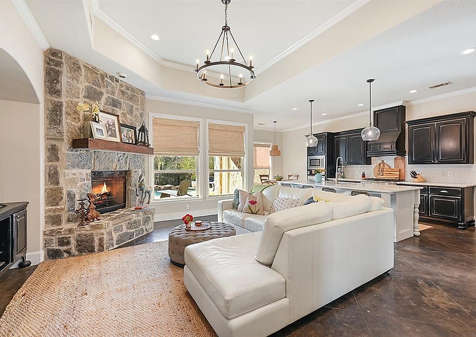 1st image of 2485 Newark Cir