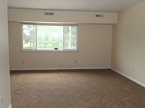 5th image of 841 Silver Meadows Blvd #D84ddfb77