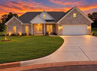 1112 Clara Dr E, Valley, AL 36854