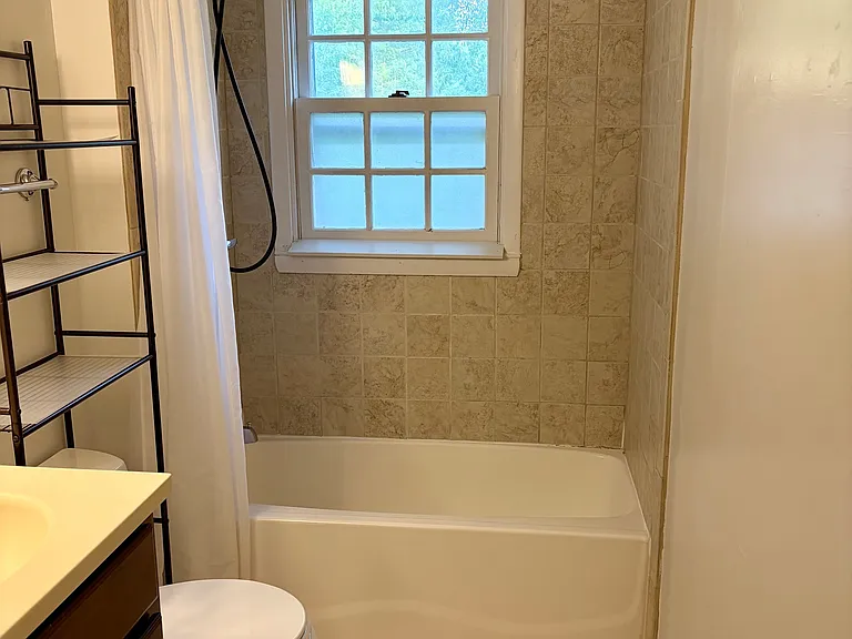 217 Romany Rd — Photo 10