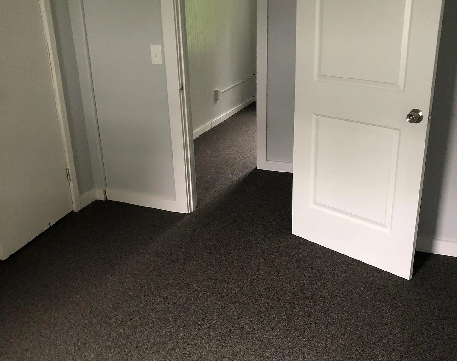 3 bed, 950 sqft, $2,000 — Photo 3