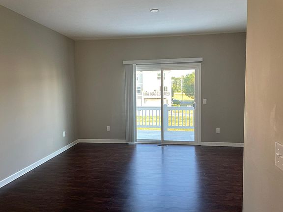 5th image of 5905 Winberry Creek Dr #1