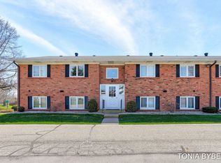 230 S State St APT 9, Zeeland, MI