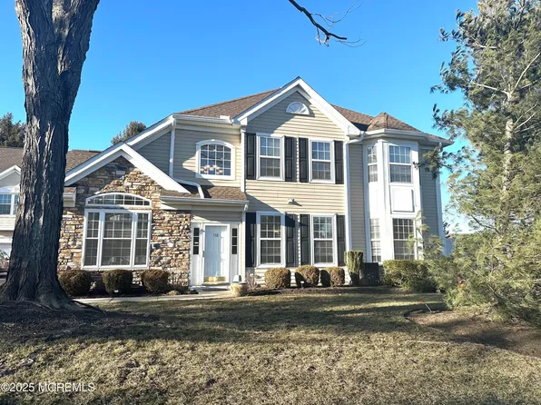 118 Shinnecock Dr, Manalapan, NJ 07726