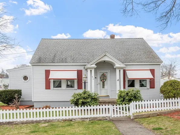 210 7th Ave, Lowell, MA 01854