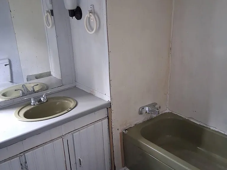 655 Thornton Ferry Rd #10 — Photo 11